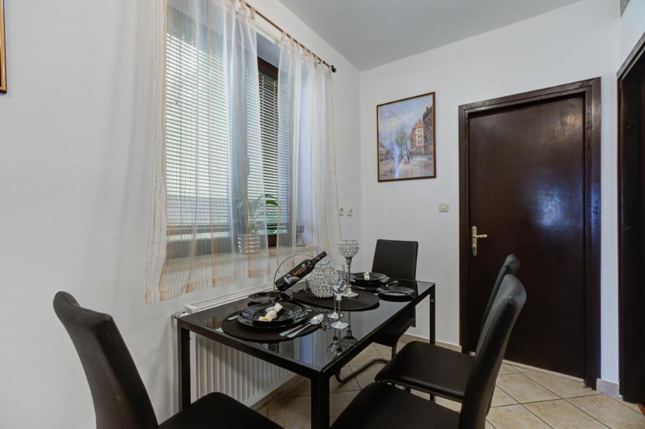 Apartments Matia Senj  Exterior foto